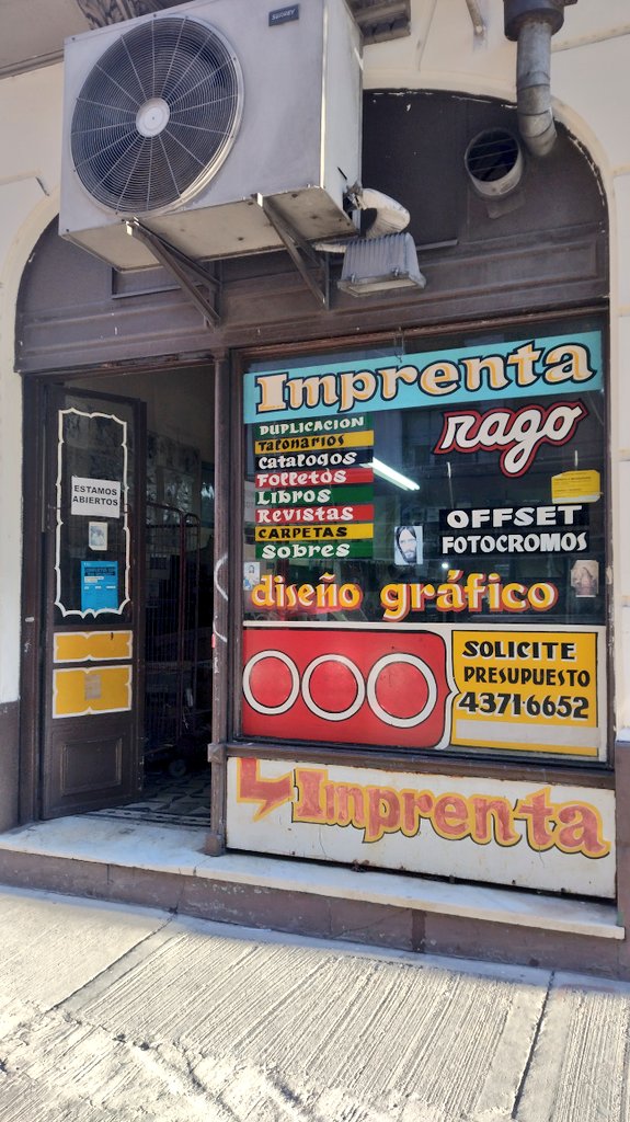 BAiresTrash's tweet photo. Pablo se puso un emprendimiento en Balvanera.
Seguime en https://t.co/LQazCZWAjC para enterarte de más.
#BuenosAiresTrash https://t.co/i2kgyBvifO