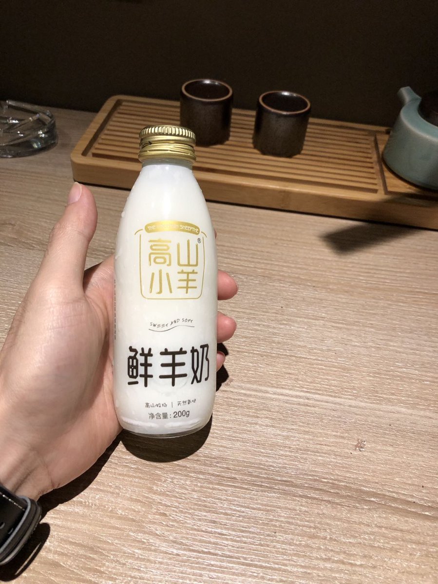 robinchen2021's tweet photo. 出差酒店健身，补充蛋白质 https://t.co/P5sWrhVIJA