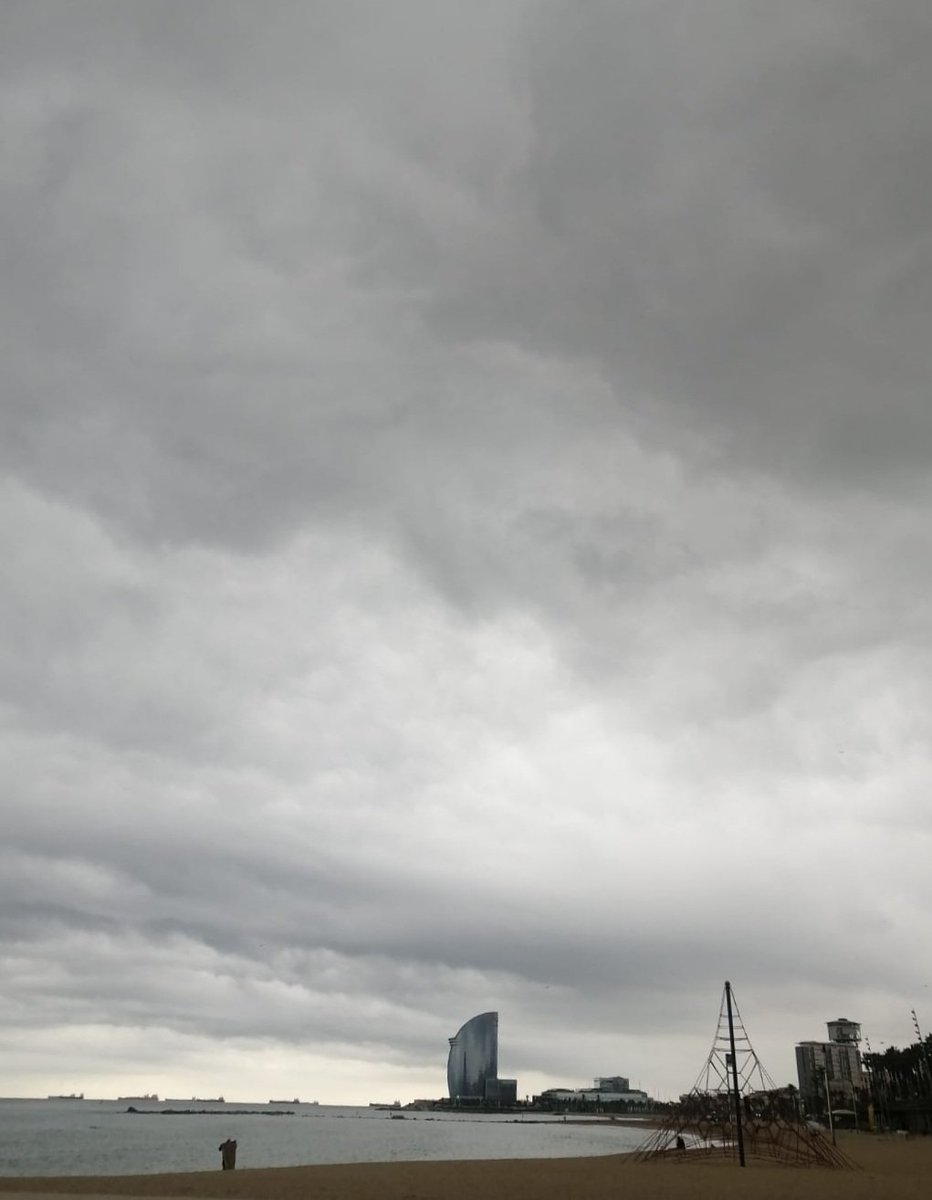 This is actually yesterday's #Barcelona  #weather a few #clouds hanging around #today but much #brighter I will try to pop out #later.