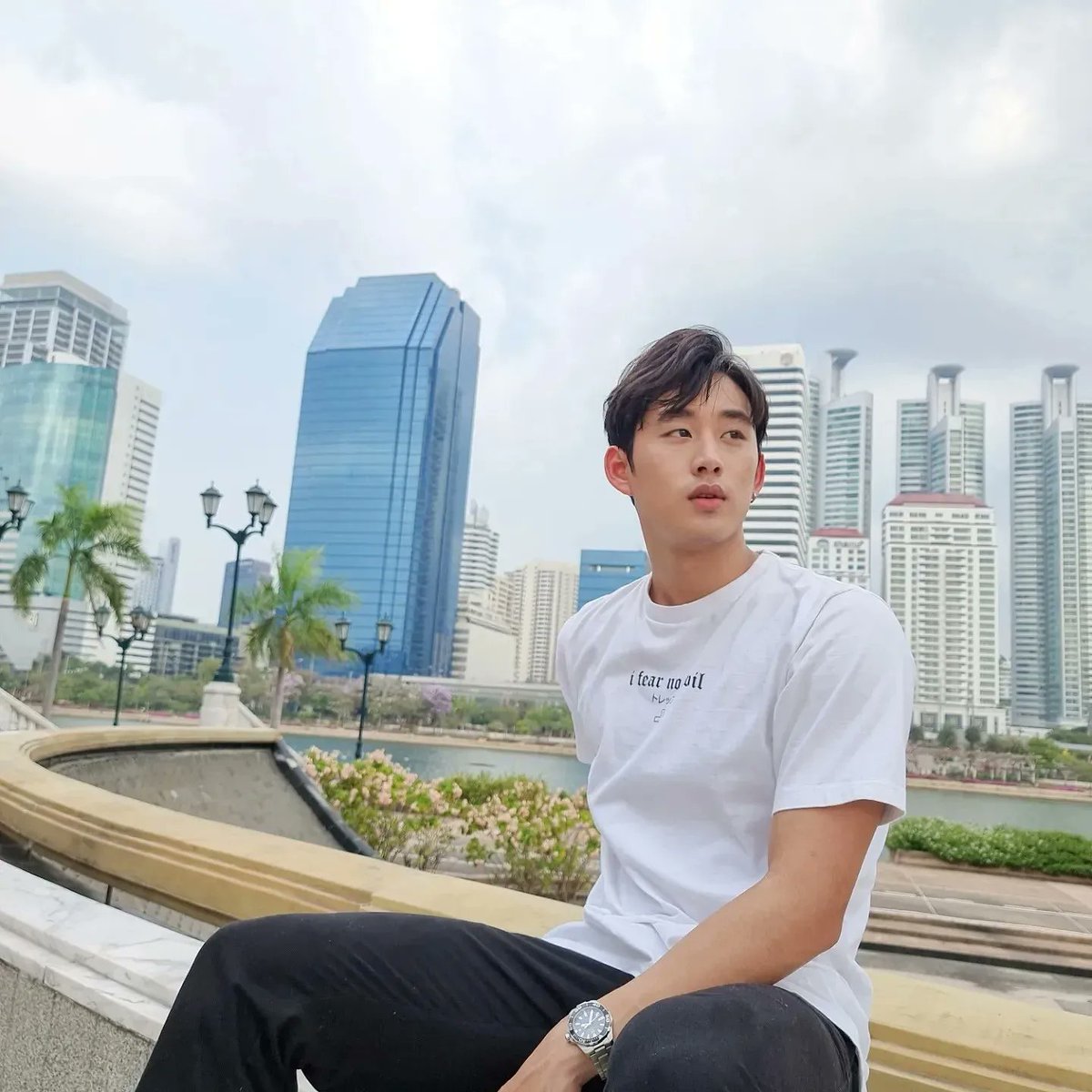 EstRvp's tweet photo. Will you be my Valentine?🥳🌹 
#ESTEAM https://t.co/aCUsOp09fp