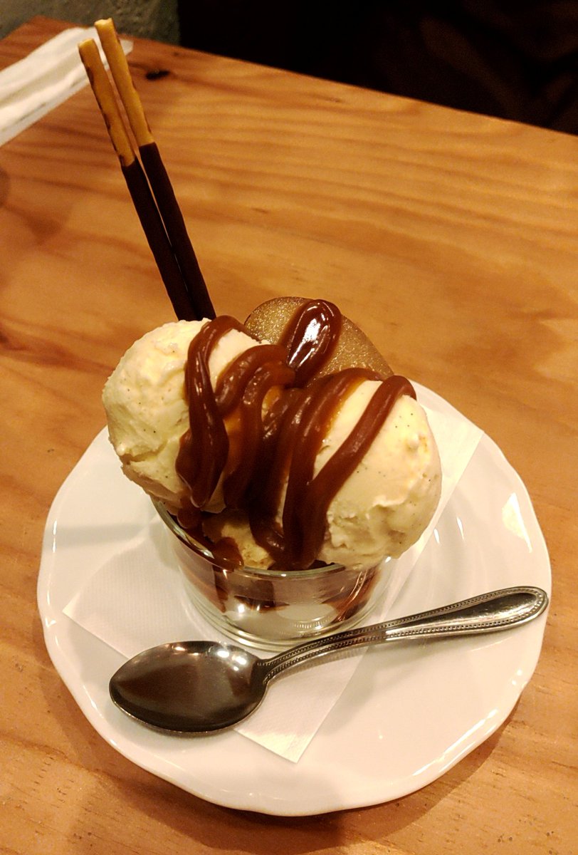 TakahaC_35's tweet photo. ◆喫茶バンカム
◇唐揚げ定食
◇夜パフェ
1階にあるおばんざい食堂 円満を抜けて2階にあがると現れるカフェ。
ごちそうさまでした。
#バンカム #BANCOM #唐揚げ #喫茶 #カフェ #定食 #パフェ
#名古屋 #千種区 #今池 https://t.co/ayB9MgIMWg