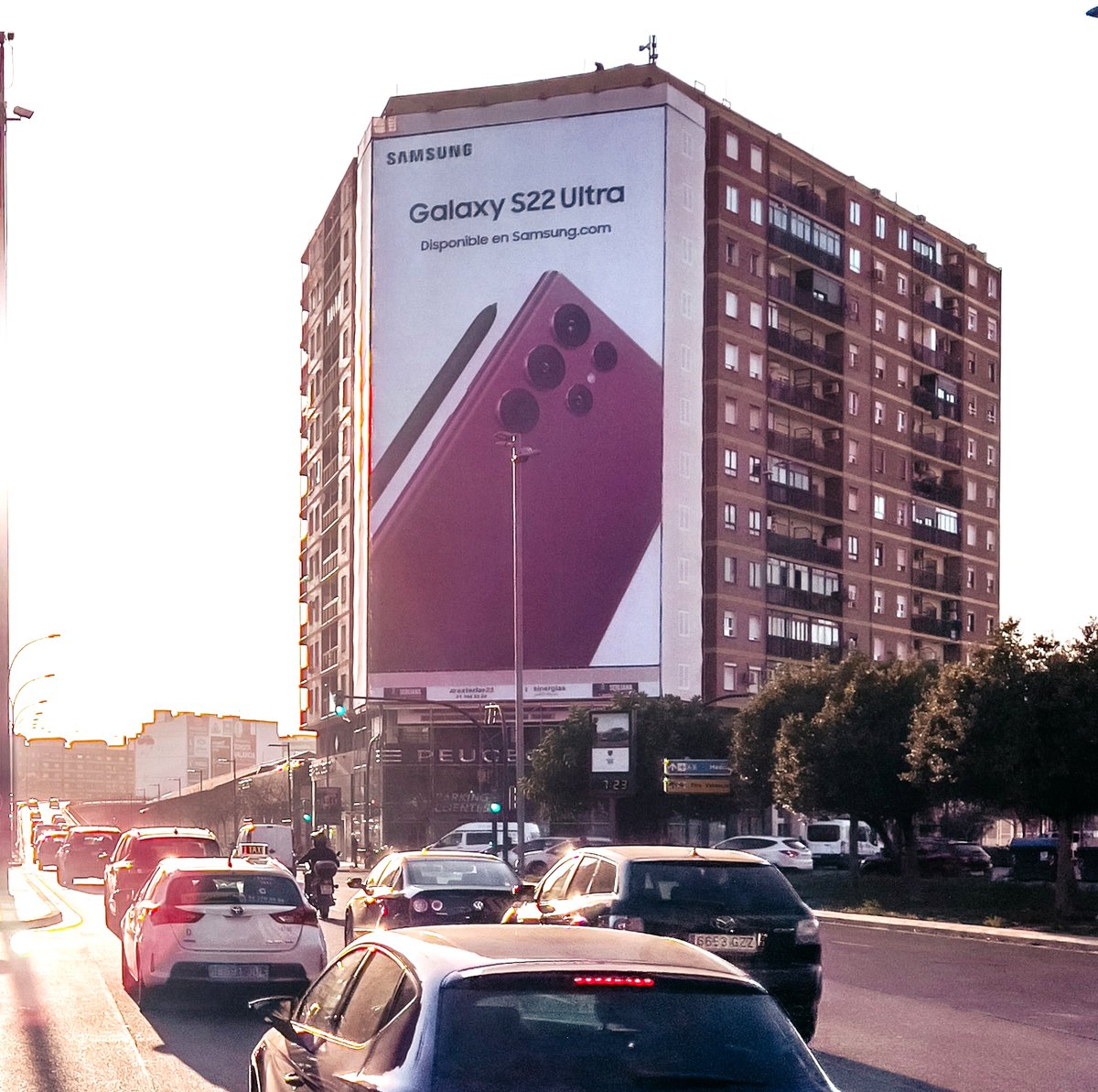 exterior21's tweet photo. Samsung Galaxy S22 Ultra https://t.co/RhGN6zMDuZ