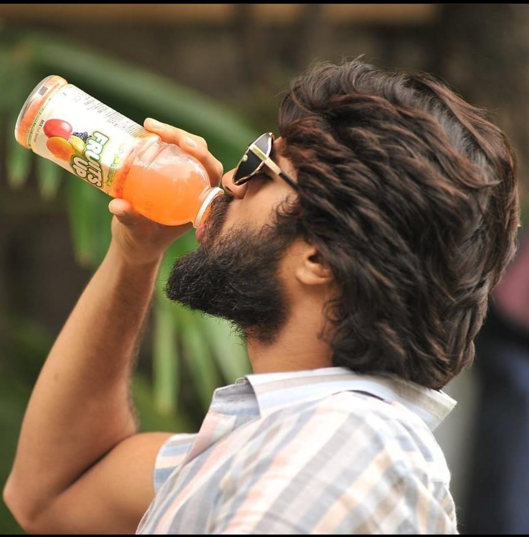 Selvi_Vijay_'s tweet photo. Happy Valentine's Day My Love #VijayDev @TheDeverakonda ❤️
#HappyValentinesDay
#HappyValentinesDay2022 https://t.co/lzvh4lWIDB