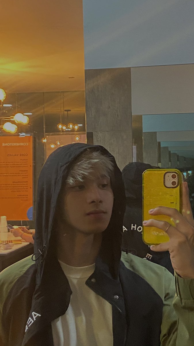 enzovince_'s tweet photo. Sending love https://t.co/VXy7gLwHNf