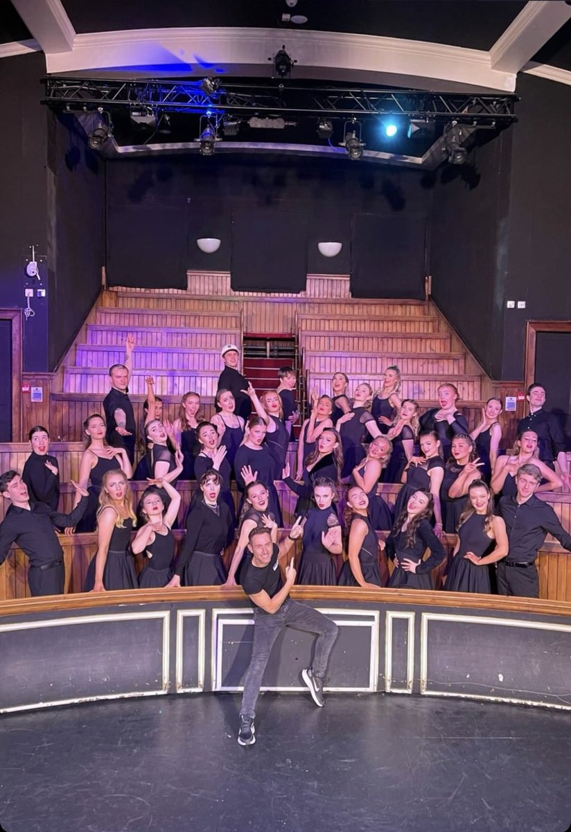 Sallykeenanprez's tweet photo. What an incredible 6 weeks we’ve had working on our second year productions of ‘Anything Goes’ and ‘Honk’ thank you to the wonderful @munchkindamo and @AndrewSimeonASL for such an unforgettable experience!!🤍🤍🤍 @themgaacademy https://t.co/hk4vd8VGdP