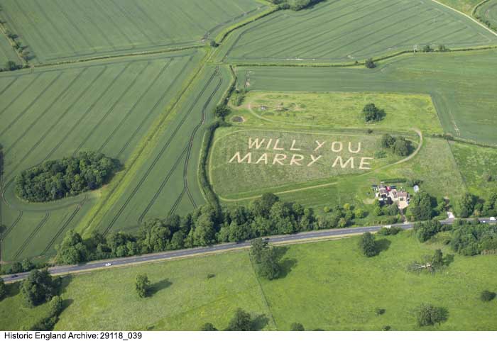 HE_Archive's tweet photo. Spotted from the aeroplane in 2014
#Valentine
#HEAerial
https://t.co/F8UvPYQNyS https://t.co/PyCr0i5HZm