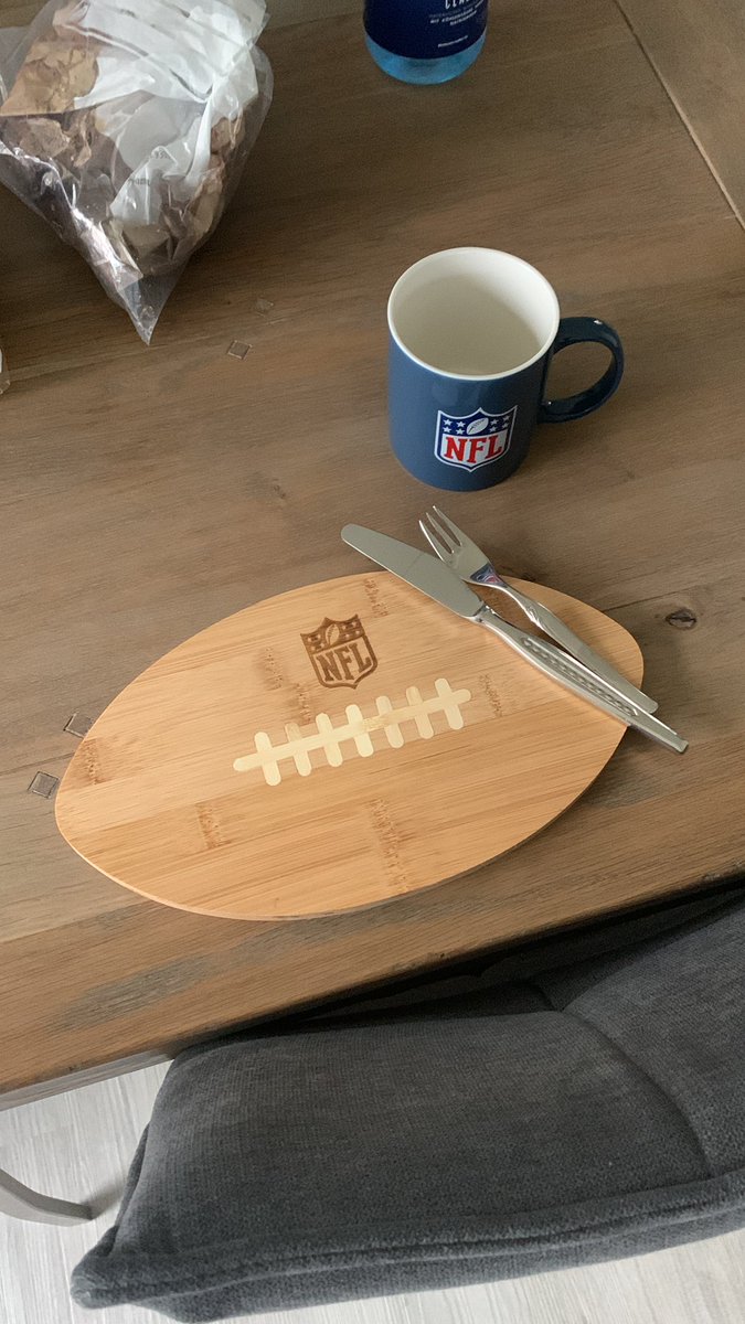 Der Morgen (bzw. Mittag) danach …. Schön war’s… nun wieder die lange Pause. #ranNFL #ranNFLsuechtig