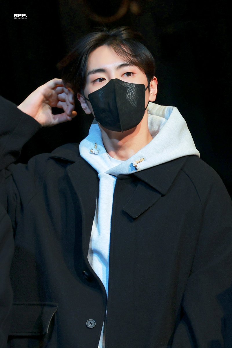 ๐๐ช๐ข ๐๐ช๐ข ๐๐ช๐ข (@rpp_jy) on Twitter photo 220212 ํ์๋ํ ์ด๋ง๊ณต
#SF9 #์ฌ์ค #JAEYOON <a href="/SF9official/">SF9official</a>
๐ก๐ก๐๐๐ 220212 ํ์๋ํ ์ด๋ง๊ณต
#SF9 #์ฌ์ค #JAEYOON <a href="/SF9official/">SF9official</a>
๐ก๐ก๐๐๐