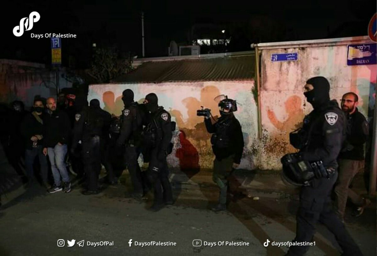 GulnarZabin's tweet photo. 29 injured during confrontations with #Israeli police in #Jerusalem's Sheikh Jarrah https://t.co/9g0RSx19k0