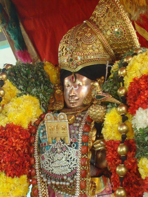 "ஆண்டாள்"  #இந்திரகுலத்தின் திருமகள்.. 
#ஆண்டாள் அன்னைக்கு பிறந்தவீட்டு சீதனமாக #தேவேந்திரகுலவேளாளர் (வீட்டின்) சமுகத்தின் சார்பாக பட்டு வழங்கப்பட்டுவருகிறது. 
@DrGunasekar1977 <a href="/DywaMedia/">🅳🆈🆆🅰 🅼🅴🅳🅸🅰</a> <a href="/PraveenKaladi/">Praveen M - ஜனநாயகத்தின் எதிரி திமுக</a> <a href="/Baskar_BJPTN/">Baskar TNBJP</a> @thenpothigai @DKV_IT_WING_Off <a href="/narendramodi/">Narendra Modi</a> <a href="/AmitShah/">Amit Shah</a>