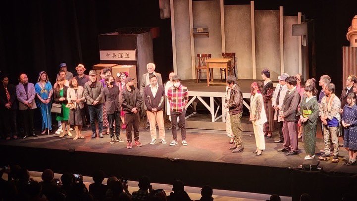 センコウ Et King コオロギからの手紙 3時間の超大作 ほんとあっという間でした 舞台はええなぁ 役者さんカッコええなぁ Et Kingの楽曲 君想う花 を劇中に使って頂いています コオロギからの手紙 Etking 君想う花 舞台 演劇 Abc