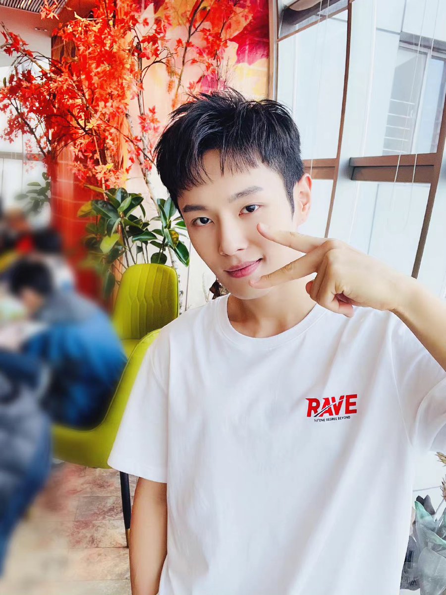 Li Wenhan Updates (rest) tweet media