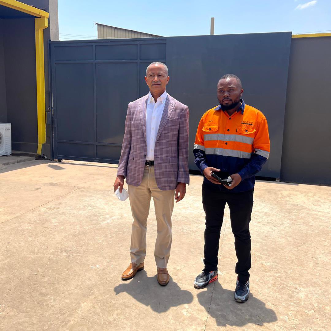 #RDC Communément appelé @WIFI_YA_MBOKA de son vrai nom #Sam_wilondja un jeune katumbiste engagé, intelligent et de bonne moralité. Au service du parti <a href="/Ensemble_MK/">Ensemble pour la République</a> et du président <a href="/moise_katumbi/">Moise Katumbi</a> un vrais combattant qui lute dans l’encadrement de la jeunesse! Force à toi mon frère