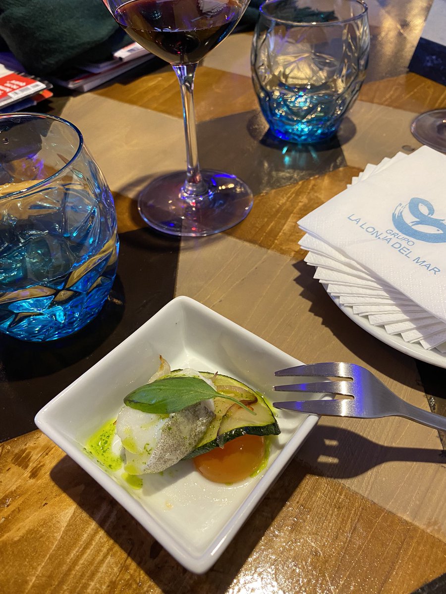 Conchi_JM's tweet photo. #ElSkreiEsElRey Deliciosas todas las propuestas de los ches de La Lonja del mar. Gracias a @MarDeNoruega ¡queda abierta la temporada! https://t.co/VttIe7Vz2E