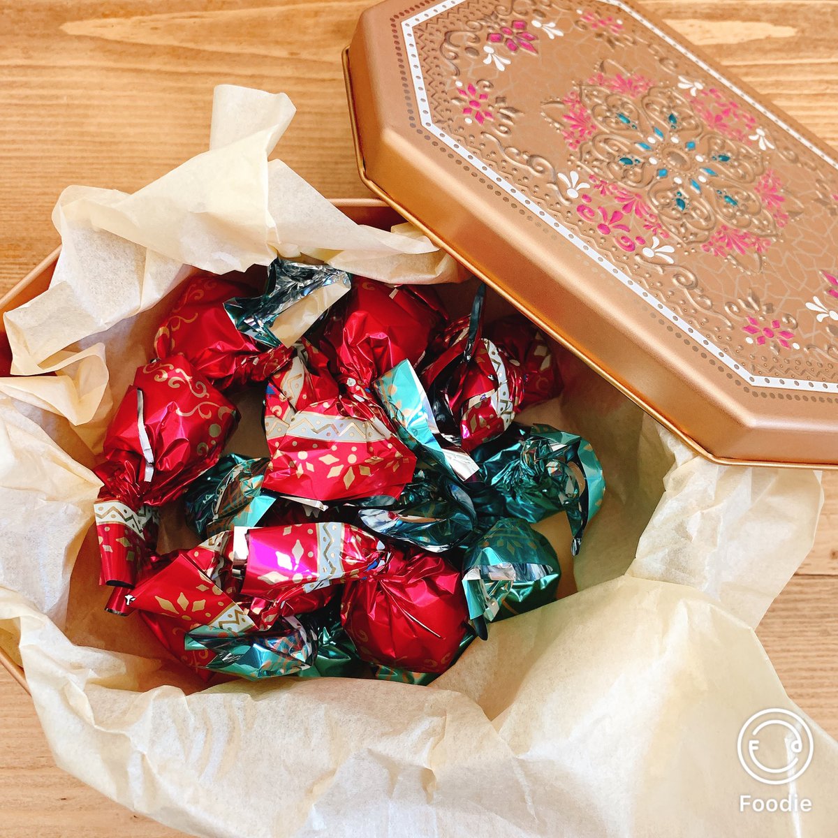 ハッピーバレンタイン💗
自分用チョコ🍫✨
箱も缶もチョコもかわいい～～(*´﹀`*)♡
そして、大事に食べようと思っていたのにもう残ってない…止まらなかった(((( '-' ))))