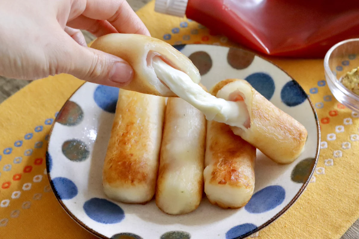 はわ…はわわ。笑えるくらいチーズのびのびな「じゃが芋」を使ったチーズ餅