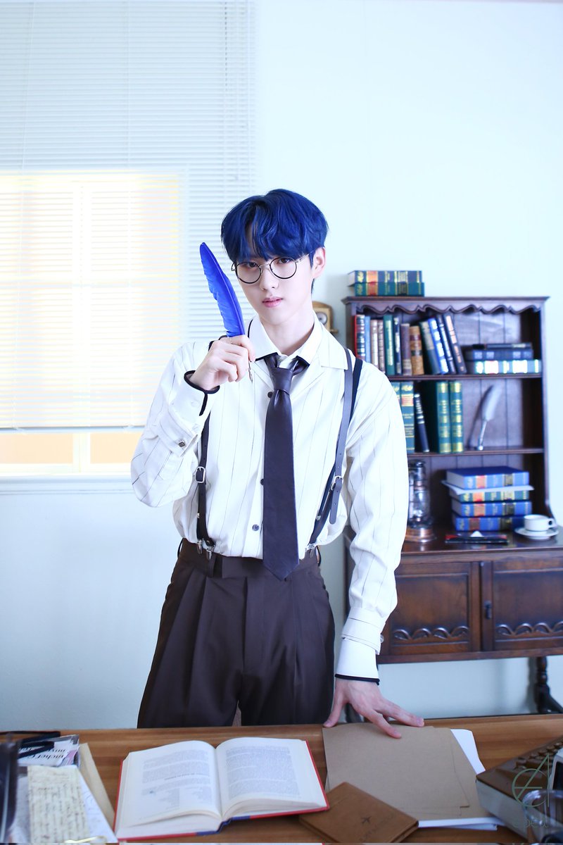 yewangpics's tweet photo. 220214 📷 2022 seasons greetings behind (1/6) 
🔗 https://t.co/rkfcSue9cR
#EPEX #이펙스 #YEWANG #예왕 https://t.co/oA5SUROzS5
