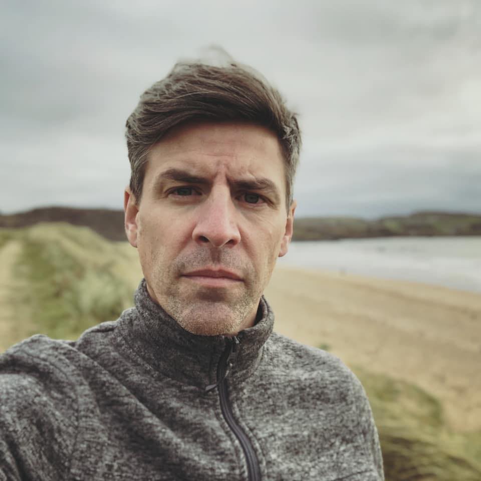 .<a href="/Whitaker_Inst/">Whitaker Institute</a> member Dr Liam Carr recently spoke to <a href="/IrishTimes/">The Irish Times</a> about how seaweed farming can have benefits for both coastal ecosystems and the communities who rely on them. Read more here: whitakerinstitute.ie/the-irish-time…