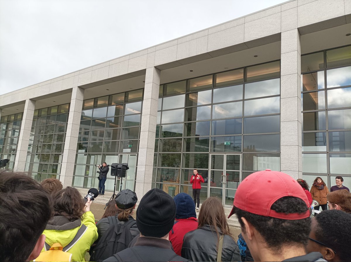 UCDSU's tweet photo. President @RuairiPower_ opens our demo and welcomes staff and students. Outlines core demands for management to address #ItsNotMeItsUCD https://t.co/1pFgsZO8Am