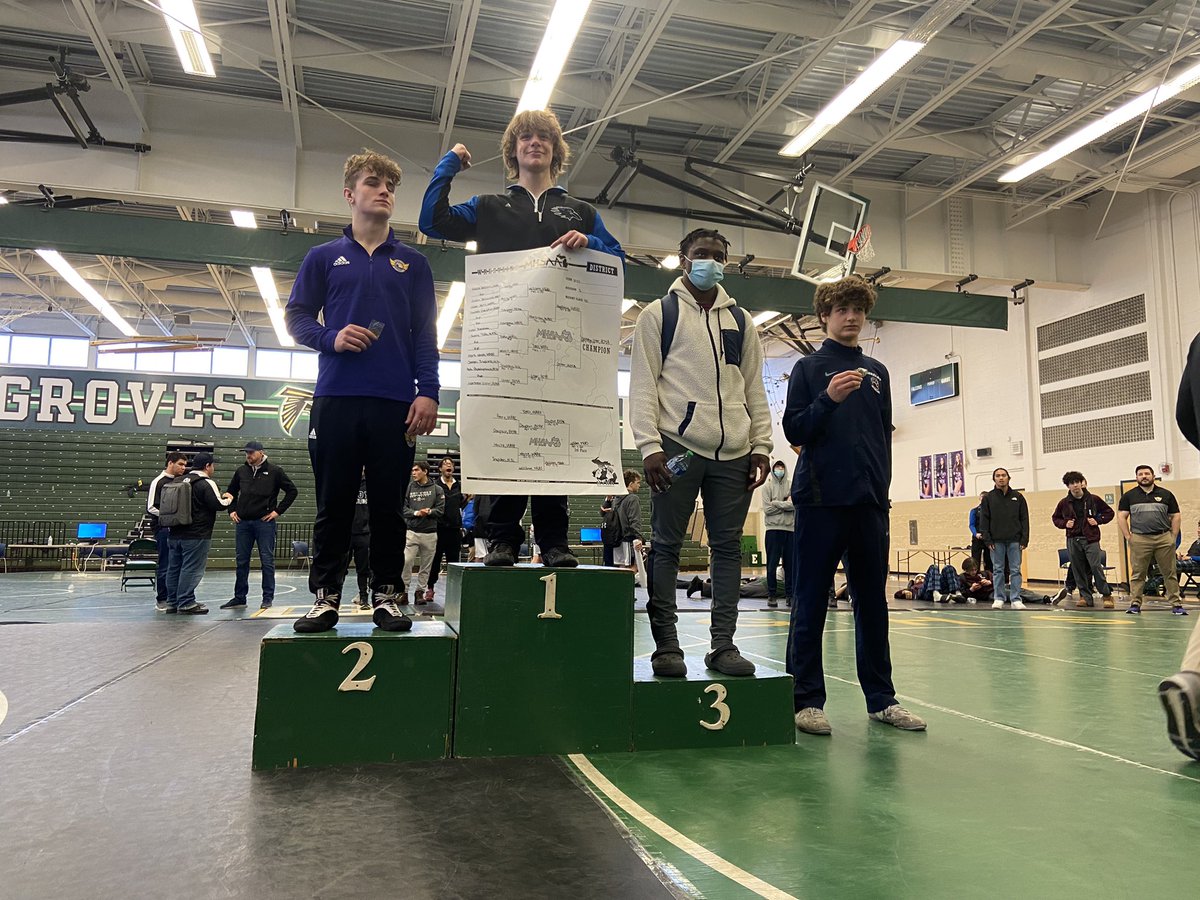 berkley_wrestle's tweet photo. On to Regionals! @levvvm  placed 2nd and Thomas Dauphin placed 4th at the MHSAA Wrestling Individual District. 
GO BEARS! https://t.co/Lx1C09JAEU
