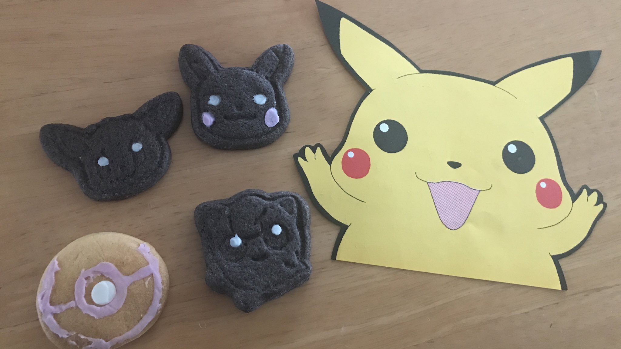 تويتر もずく على تويتر バレンタイン クッキーを頂いた ありがとう お面みたいなピカチュウが少し怪しい T Co Pkjc3et9xz