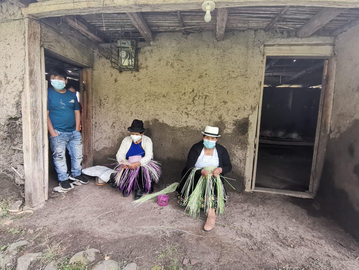 ✅El Fons està cooperant amb aquest projecte, junt amb <a href="/GADBiblian/">GAD Biblián</a>, en la capacitació tècnica de les dones sòcies i en la instal•lació de maquinària, la qual ha dignificat el procés de producció dels béns i ha permés que a la cooperativa es realitze la totalitat del producte