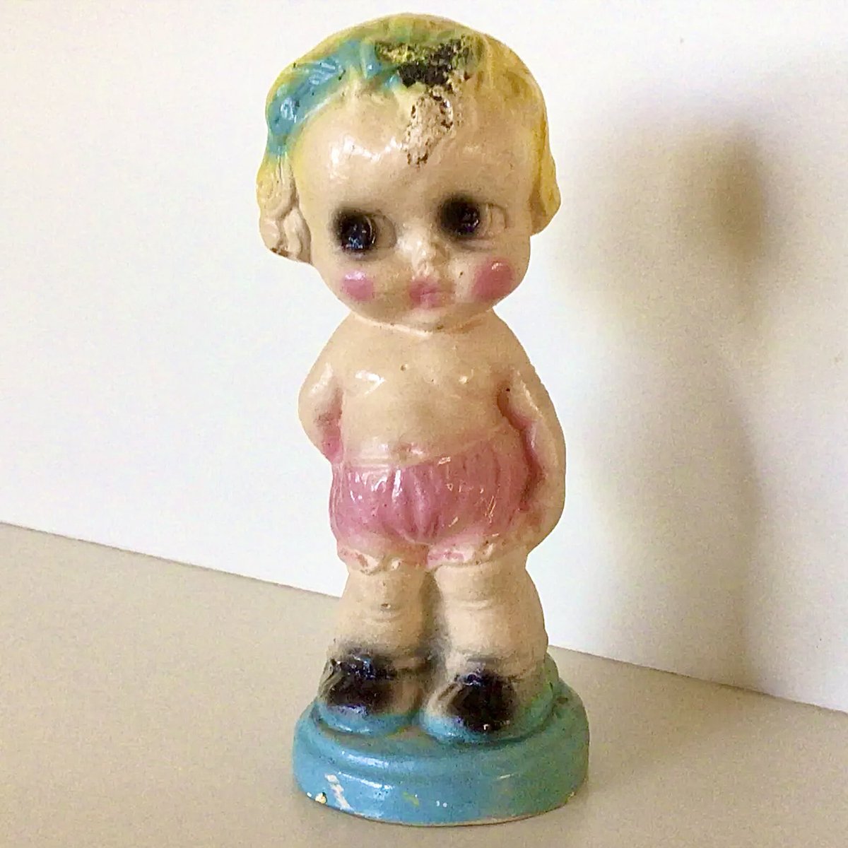 serenamarie's tweet photo. I’ve crowned the winner for creepiest carnival chalkware! https://t.co/JA8k1Xi9mw