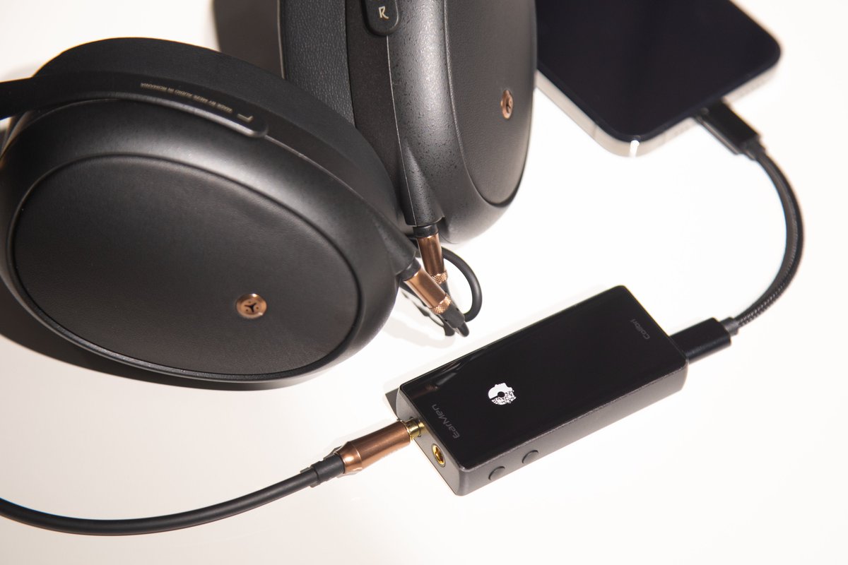 ear_men's tweet photo. I'm sorry, I can't hear you, my #Colibri is on full blast. 🎶💥

https://t.co/EbcDIiJt4A

#earmen #earmenaudio #earmencolibri #headfi #hifi #portable #balanced #mezeaudio #mezeheadphones #mezeliric #liric #musiclover #headphones #audiophile #gadgetlover #portableaudio #playlist https://t.co/344cAJmmnf