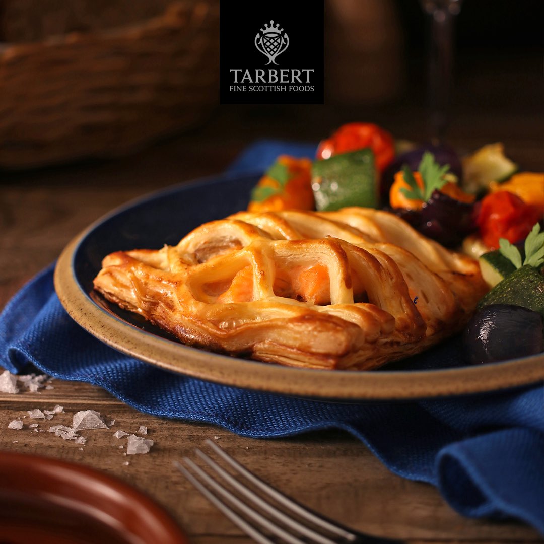 ❤️Our Scottish Trout En Croute with sun dried tomato and red pepper sauce. A very special Valentines Day treat for any loved one. #valentines #tarbert #scottishfood #trout