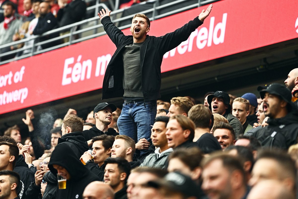 ProLeagueBE's tweet photo. Bezoekende supporters vanaf komend voetbalweekend terug welkom in onze stadions! 🙌😍

Ook 🥤 en 🍟 opnieuw toegelaten in en rond tribunes.
 
Meer info op https://t.co/FqvUMjozrS 👈 https://t.co/v6BaKBtjqW