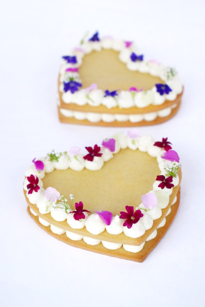 FASHION EATS tweet media