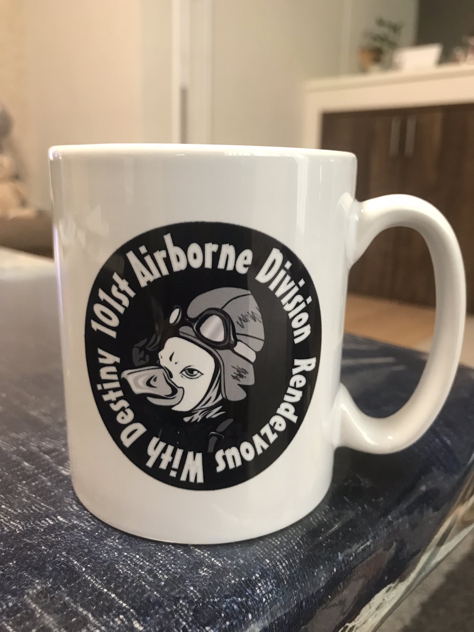 Rhoopi Pirorin ろーぴー 周りからの要望もあり グッズ作りを検討してます まずテスト品としてガーフィーくん マグカップ作ってみました 自作グッズ マグカップ イラスト オリジナルイラスト 絵描きさんと繫がりたい イラスト好きな人と