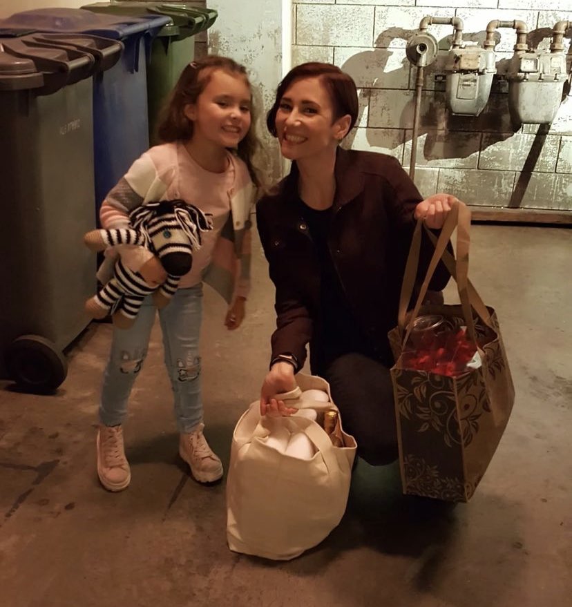 alexthinkrr's tweet photo. esme and alex decorated and made valentine’s day cookies while kelly was at work to surprise her <333 https://t.co/7Pp6p29L7W