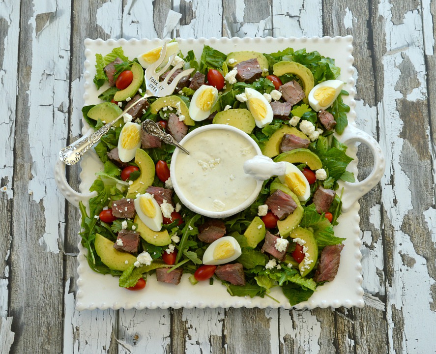 HCFeeders's tweet photo. What's your favorite casual meal that features beef? Steak salad? Burgers? Tacos? https://t.co/Yq4cXJos6Z