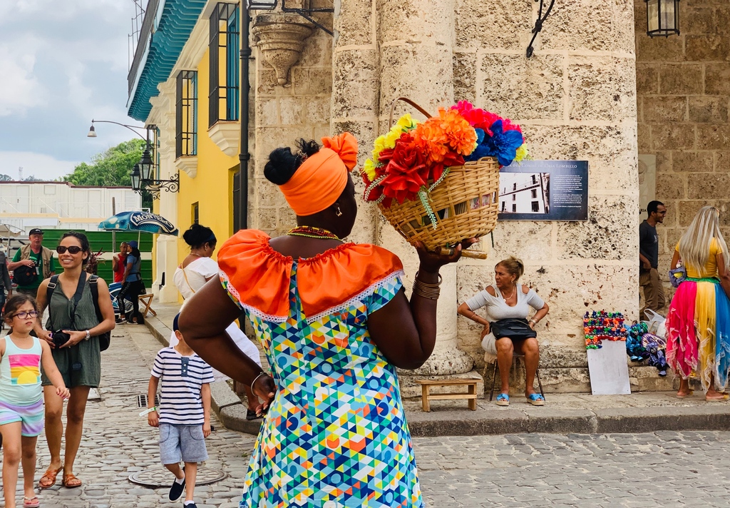 While walking around Old Havana you will find lively characters full of color, portraying personas from their culture, great to know about them and for a great photo. 

__

#Cubanart #Cubanculture #Cubanpeople #Cubans #Cubastreet #Cubanphotography #VisitCuba