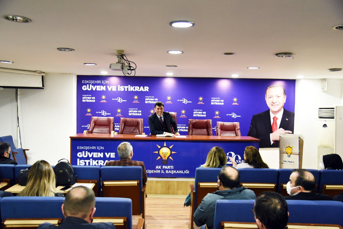 Haftalık olağan yönetim kurulu toplantısı, İl Başkanımız Av. Zihni Çalışkan başkanlığında gerçekleştirildi.
#EskişehirİçinİnandığınYoldaYürü