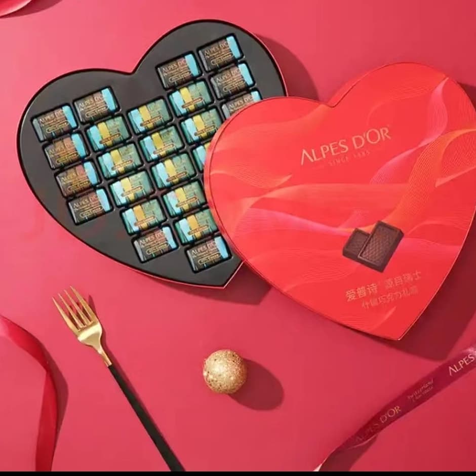 Happy Valentine's Day from Alpes d'Or chocolate - love and poetry throughout the ages 🍫😍

#AlpesdOr #LoveAlpesdOr #luxury #Swiss #Belgian #chocolate #Valentineschocolate #ValentinesVirtuoso #valentinesday #chocolatewithdepth