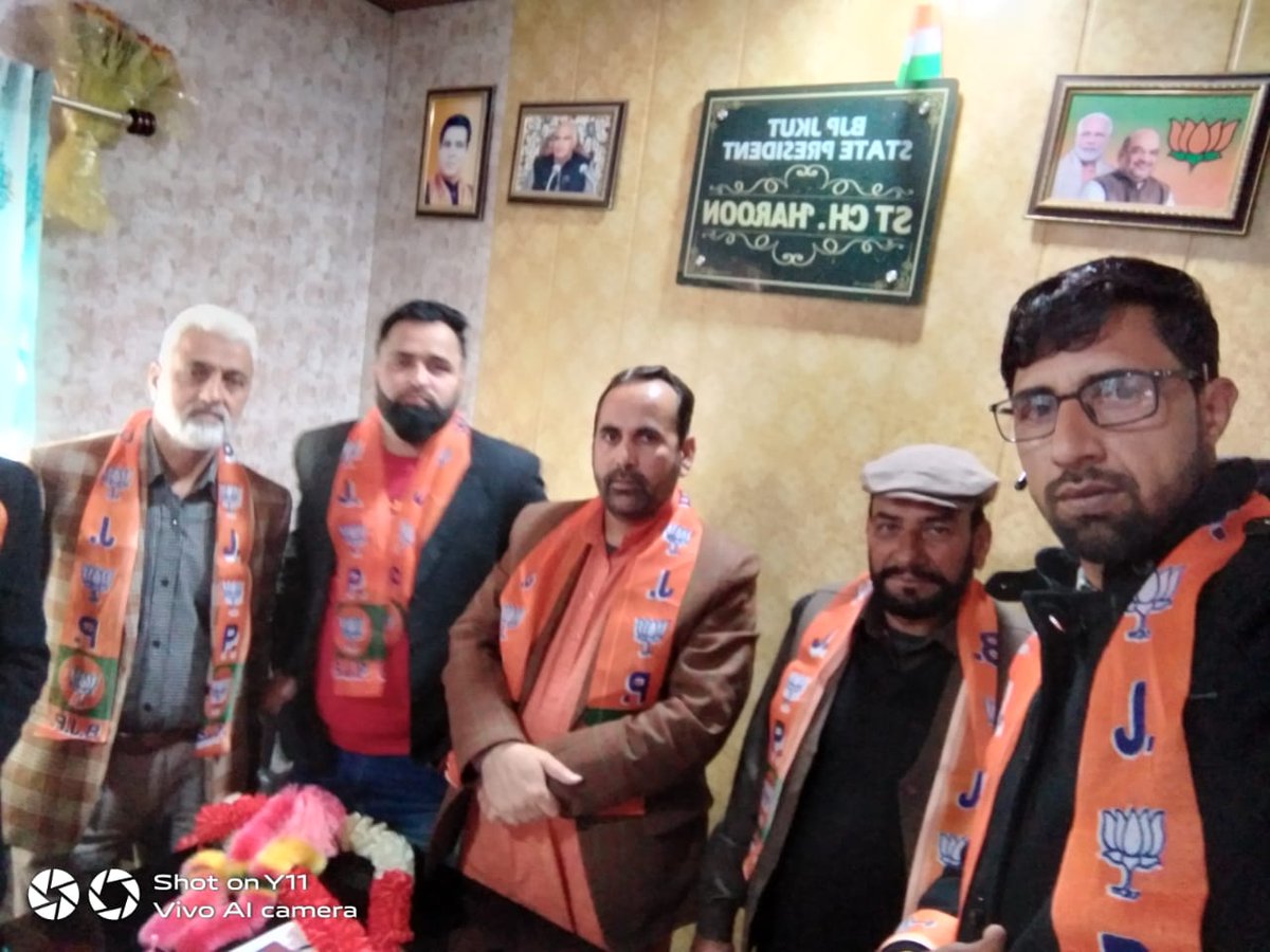 ChRoshanHussain's tweet photo. Continue joining programme in BJP ST Morcha at Jammu. @ImRavinderRaina @tarunchughbjp @AshokKoul59 @ashishsood_bjp @Samreenkhan78 https://t.co/qhHiLH12ds