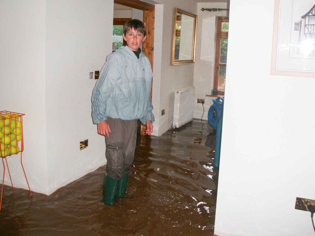 Simon Crowther tweet media