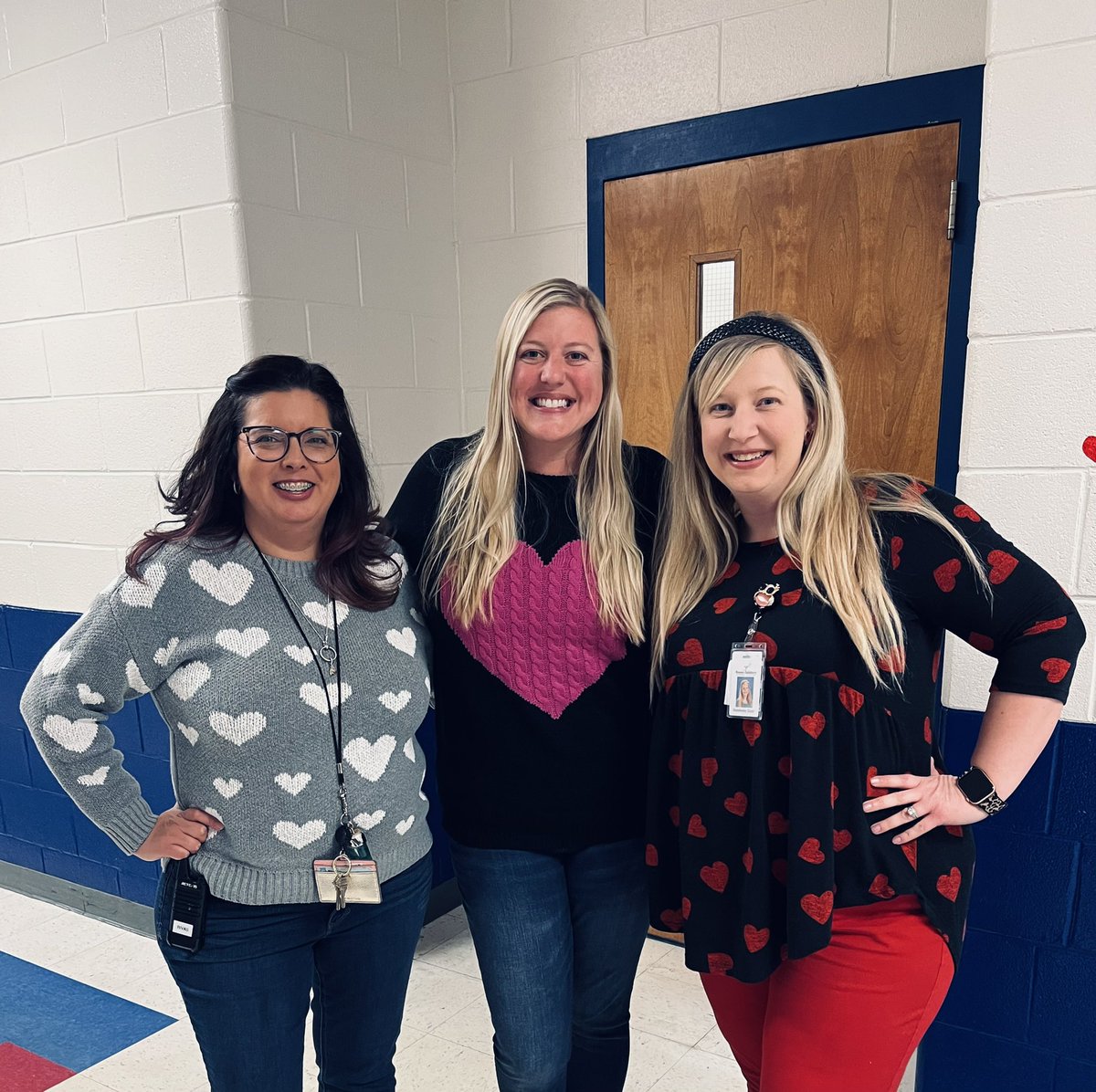 We love our Bobcats! @RivasPrincipal @MrsGrayAP_HDES @gerschjs_hdes #DoleStrong