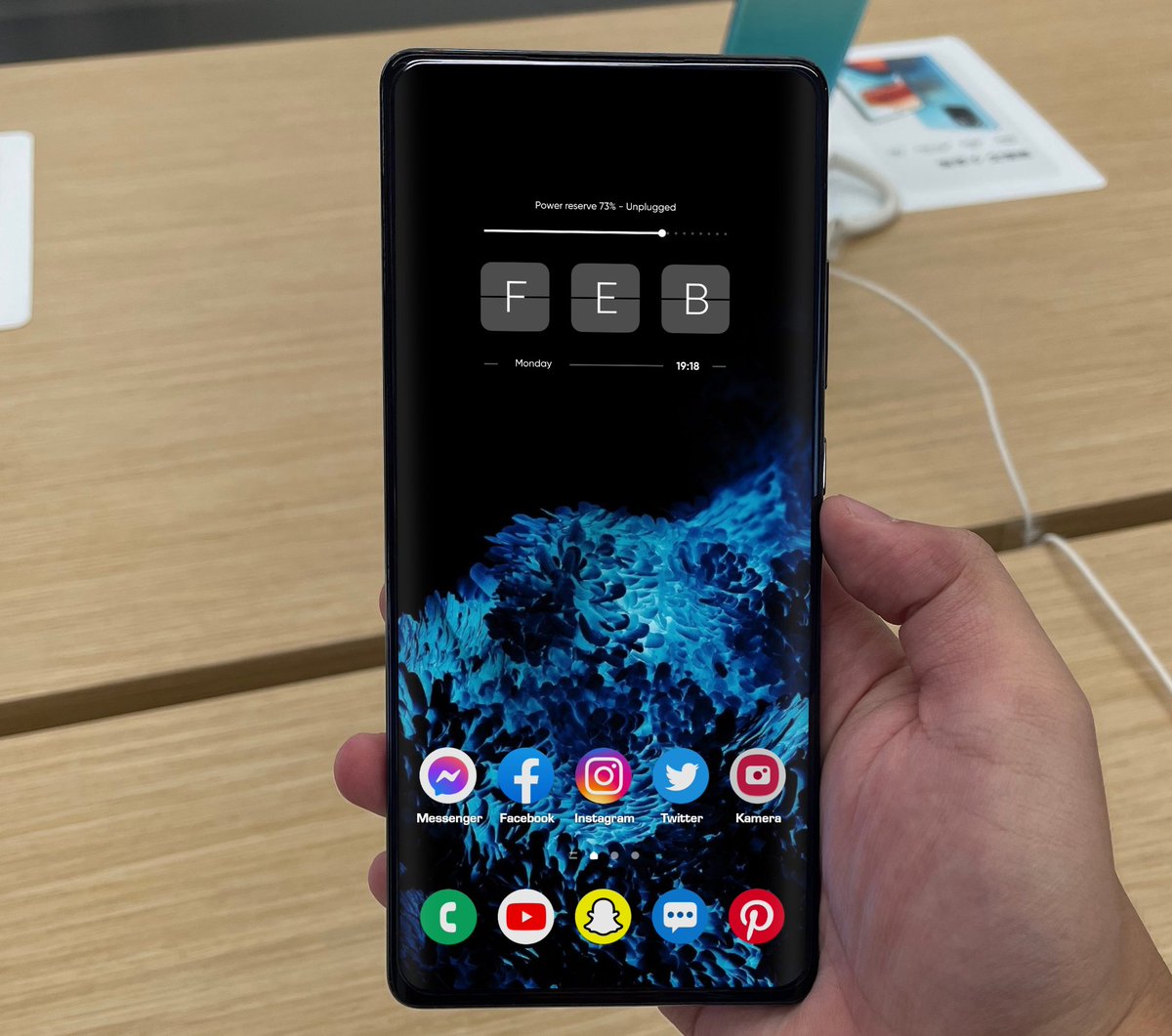 carmor1957's tweet photo. #Elementskwgt @droidbeauty. Wall Pinterest. Sammy icons. Template @Jeisonv62840567 https://t.co/Mnuu7v0SXw