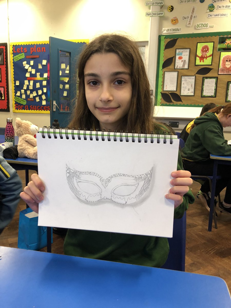 PlasmarlPrimary's tweet photo. Excellent shading and use of pattern today in @plasyear4and5 #PlasArts 🎨 ✏️ 🎭 #facebehindthemask https://t.co/YQQJcpyU8K