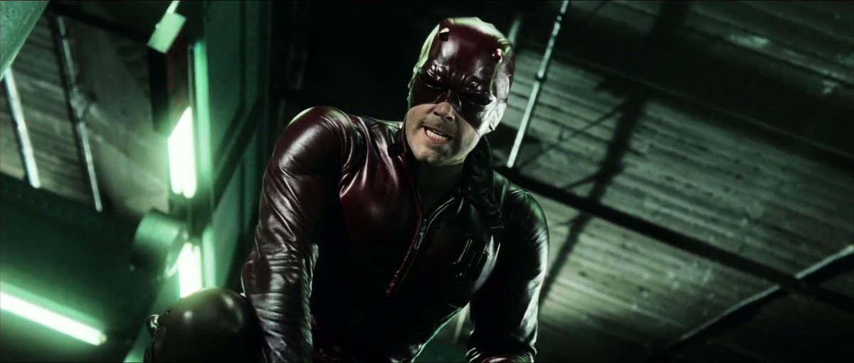 Сорвиголова 2003 года. Мэтт мердок бен аффлек. Daredevil 2003. Сорвиголова 2003 бен аффлек. Daredevil 2003.