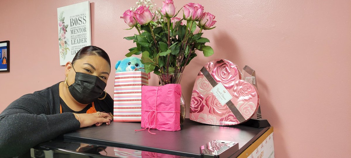 This is how we show love to our Store Manager <a href="/ezzyavila/">Esmeralda Avila</a> from team #1911  [ FYI - she needs a little extra extra love.. (hint hint 😉) 💕💜❣️🥰😘
<a href="/1911Cicero/">1911 Cicero</a> <a href="/LilyGSV/">Lydia Garcia</a> <a href="/MikeRousek/">Mike Rousek</a> <a href="/D65Hutch/">Gary Hutchinson</a> @LemmaTony