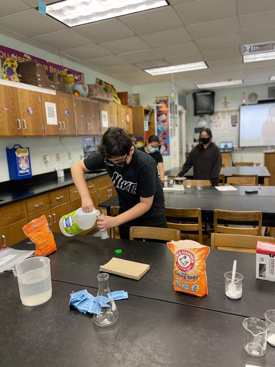 PaulBellMiddle's tweet photo. Sharks @ Saturday Student Success Academy … going over the laws of conservation of mass! #sciencerocks #extrapractice #academy #pwbsharks @MDCPSSouth @MDCPS https://t.co/NekWEqRJ0l