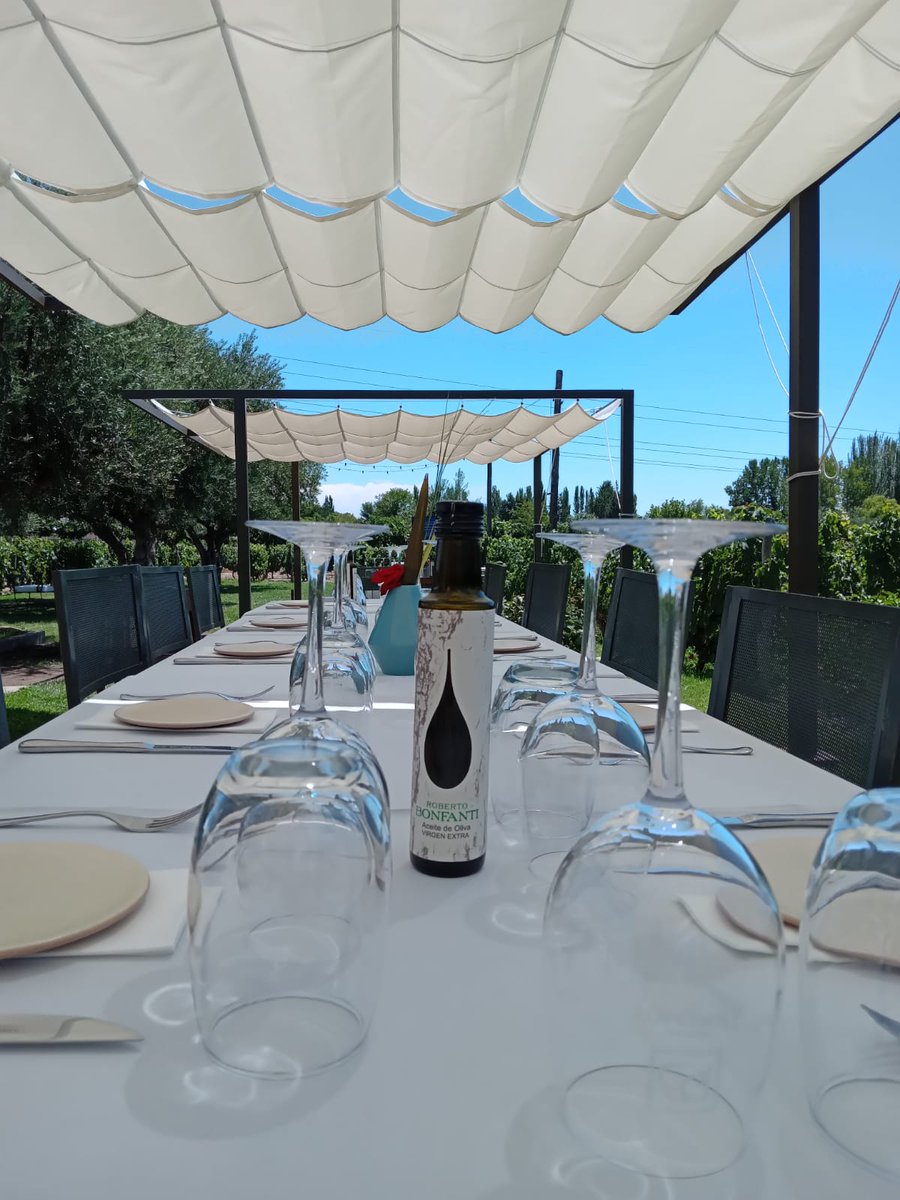 Se viene una hermosa semana para disfrutar de los almuerzos al aire libre en #MarisRestó.

RESERVA TU LUGAR
261 339-1940