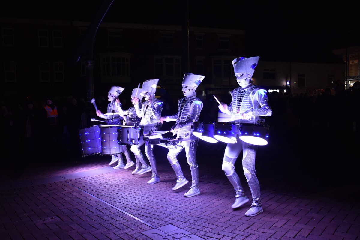 ADCAshfield's tweet image. Thank you to everyone that came to Light Night this weekend, and a huge thank you to @FirstArtProject for bringing such an amazing event to Ashfield. 

Hundreds of you braved the cold to enjoy the Spark! drummers, the silent disco and to try and catch sight of the invisible man!