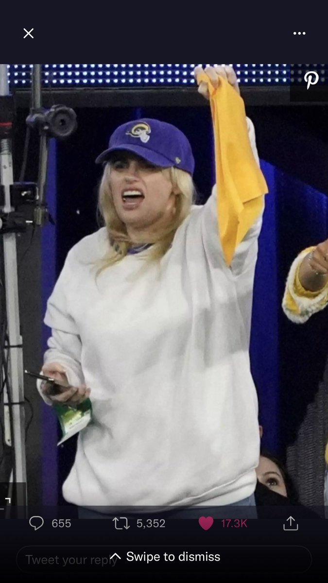 CanadaWalksFree's tweet photo. Proudest moment of last nights #SuperBowl wasn’t sacks in the pocket, catches in the end zone or even dedication to #Madden22 it was the 70,000 plus people 99.9% #maskfree #breathingmoistly #CanadaTruckers2022  join the movement of #ZeroMandates https://t.co/4AUKhaIDlr