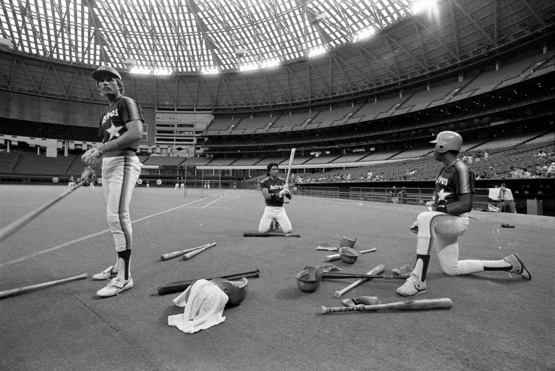 AstrodomeFans's tweet photo. Houston Astros training in the Astrodome after the 1981 Major League Baseball Strike.

Houston Post Photographic Collection, Houston Metropolitan Research Center, Houston Public Library https://t.co/S8qLuDUM29