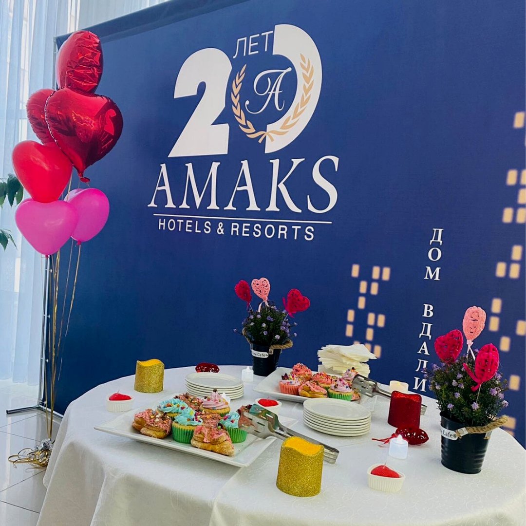 amaksvrn's tweet photo. Наши любимые гости! Поздравляем Вас с Днём Святого Валентина! Хотим пожелать Вам самой светлой и самой счастливой любви, будьте всегда позитивными и жизнерадостными🤗🕊

Пусть Ваши сердца согревает любовь и нежность, добрая улыбка и взгляд любимого человека. https://t.co/g9EJ9M0TOF